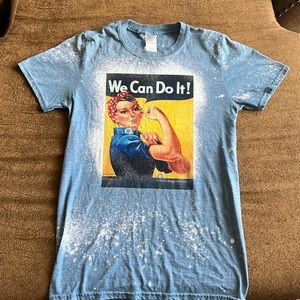 Size Small Gildan Tee
